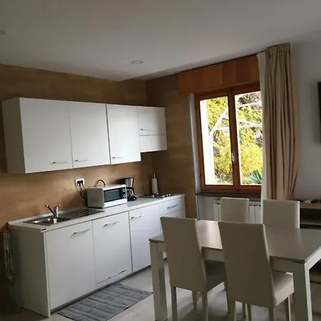 Arianna Panoramic Apartman Malcesine