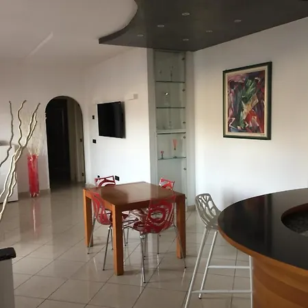 דירה Arianna Panoramic מאלצ'סינה